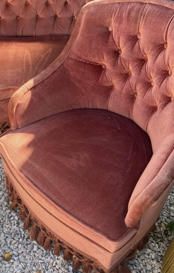 Fauteuil Crapaud Rose Capitonné